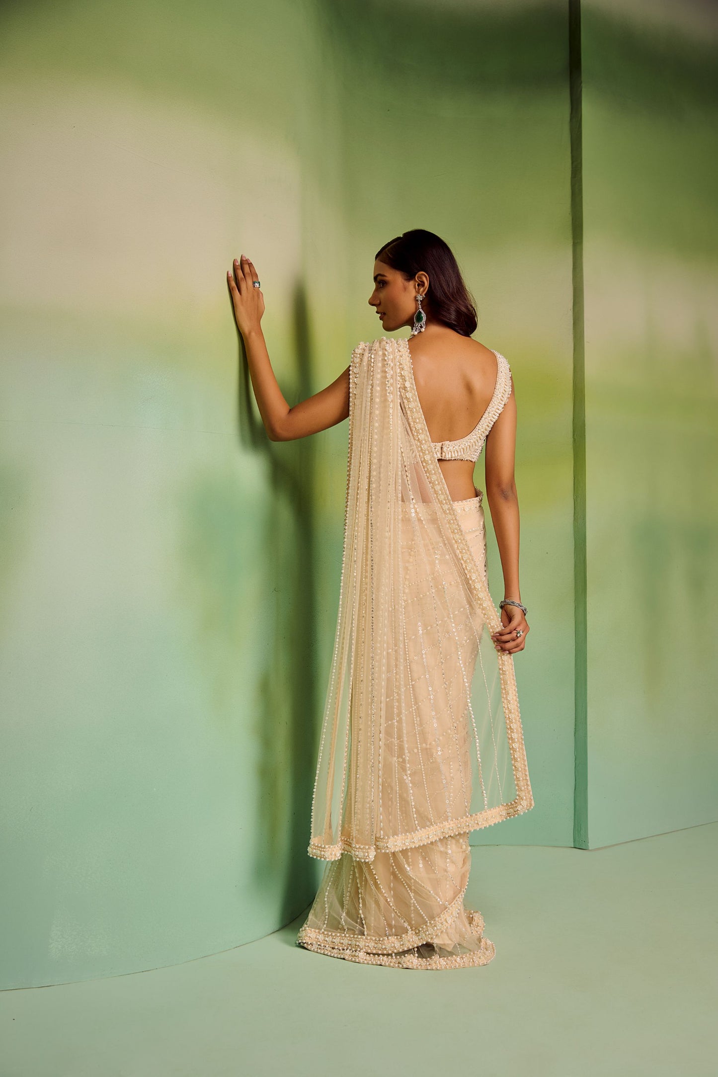 New queen of pearls
saree