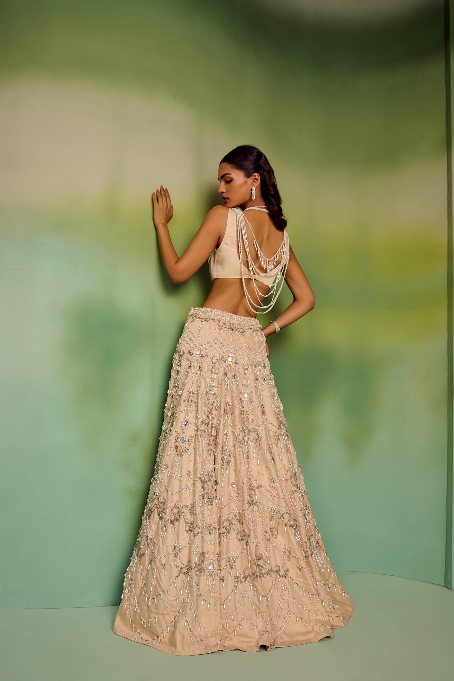 Heavy queen of perl lehenga