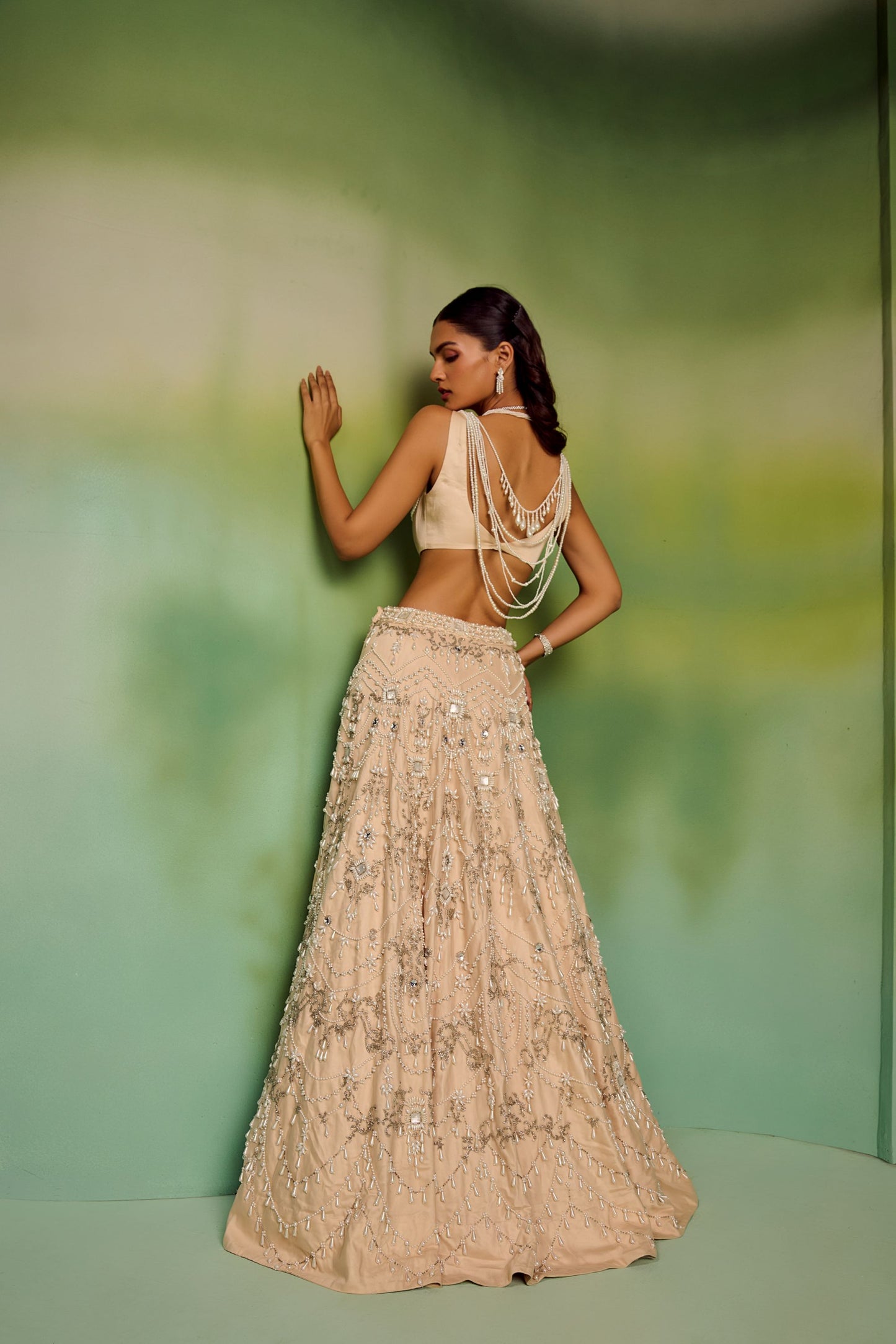 Heavy queen of perl lehenga